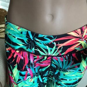 Fabletics workout Capri pants large tropical
